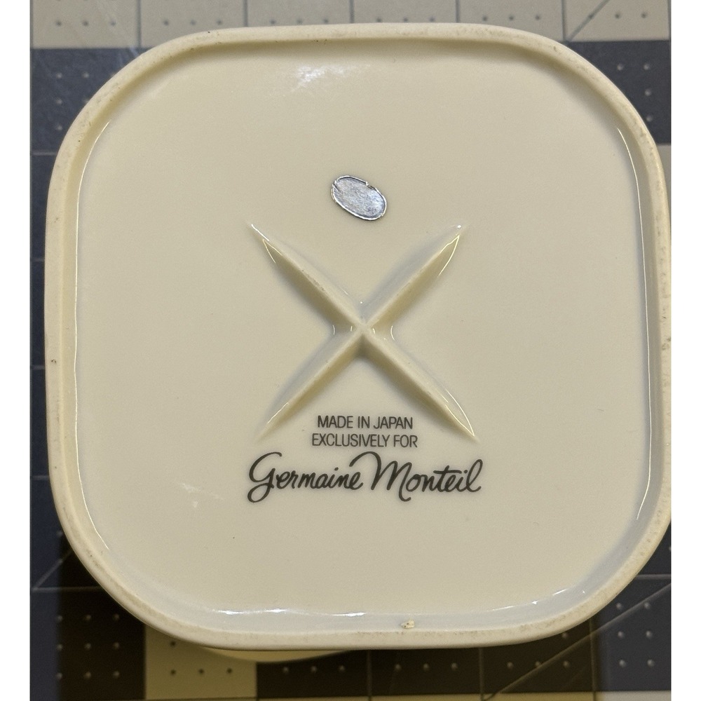 Germaine Monteil Porcelain Dresser Vanity Floral Powder Box & Lid Japan 3" X 3" - Picture 3 of 3